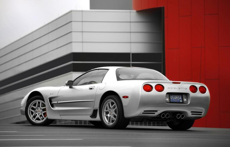  Chevrolet Corvette Z06 2001 года  (фото 45 из 73)